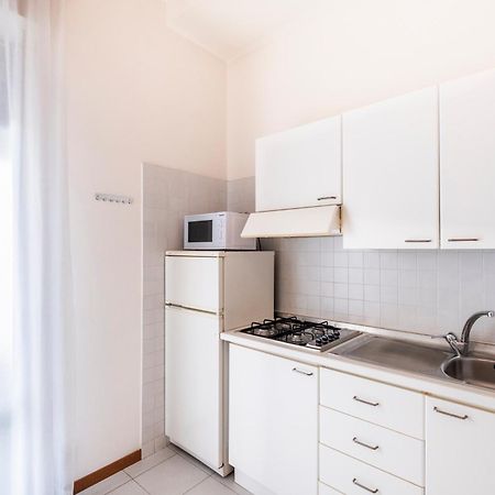 Residence Caterina Каттолика Экстерьер фото
