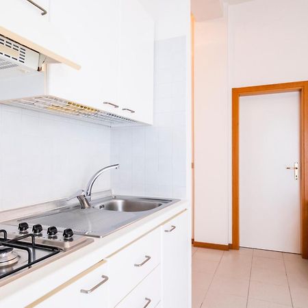 Residence Caterina Каттолика Экстерьер фото