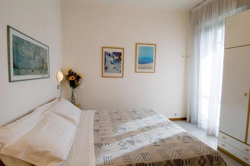 Residence Caterina Каттолика Экстерьер фото