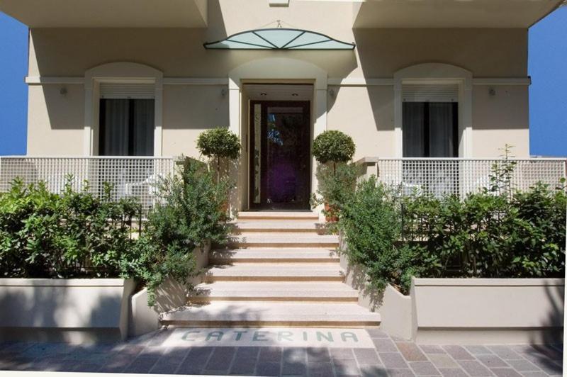 Residence Caterina Каттолика Экстерьер фото